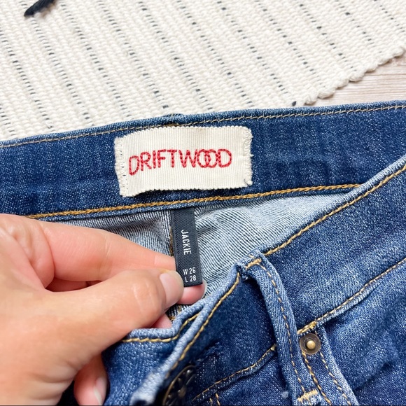 Driftwood Jackie Floral Distressed Skinny Jeans Embroidered Size 26 - Picture 4 of 6